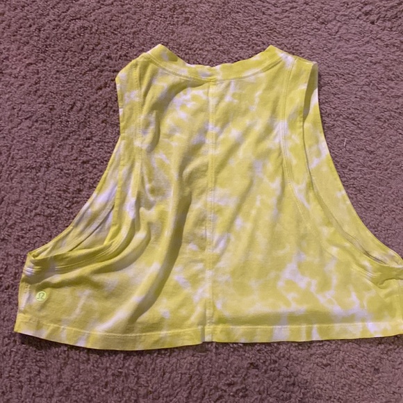 Lulu Lemon tie dye cropped tank - Picture 2 of 4